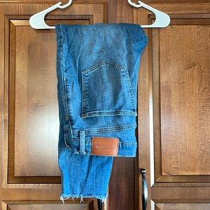 Mid rise lucky jeans with some flare on the end.